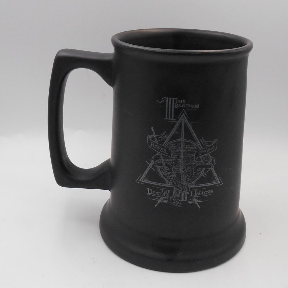 HARRY POTTER HOGWARTS CREST TALL COFFEE TEA MUG CUP BLACK GRAY CERAMIC